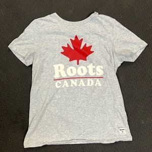 Gray Roots Canada T shirt